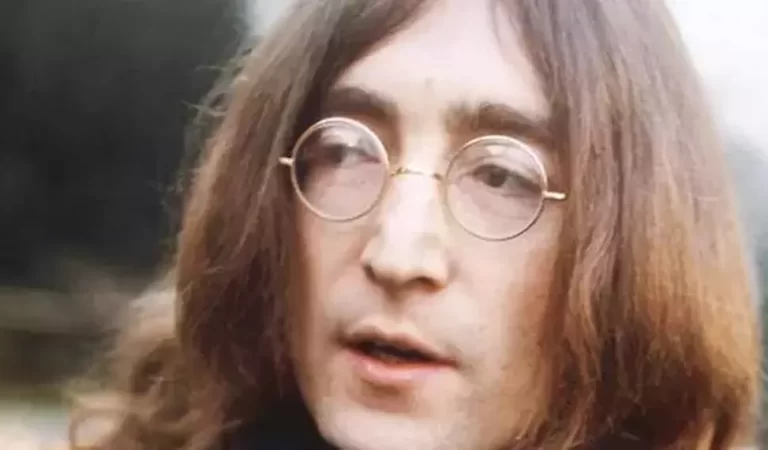 Barışın da  savaşçısı mı olur demeyin, Lennon’ı tanımlayabilmek için başka bir kavramsal başlatma olanağı yoktur