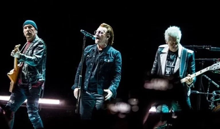 U2 grubu İsrail’deki müzik festivalinde hayatını kaybedenler için şarkı sözlerini değiştirdi